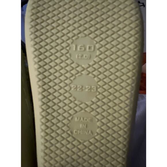 Dr Seuss Grinch Christmas Toddler’s Slippers Unisex Kids Slip-On OSFM Green NWT - Picture 4 of 4